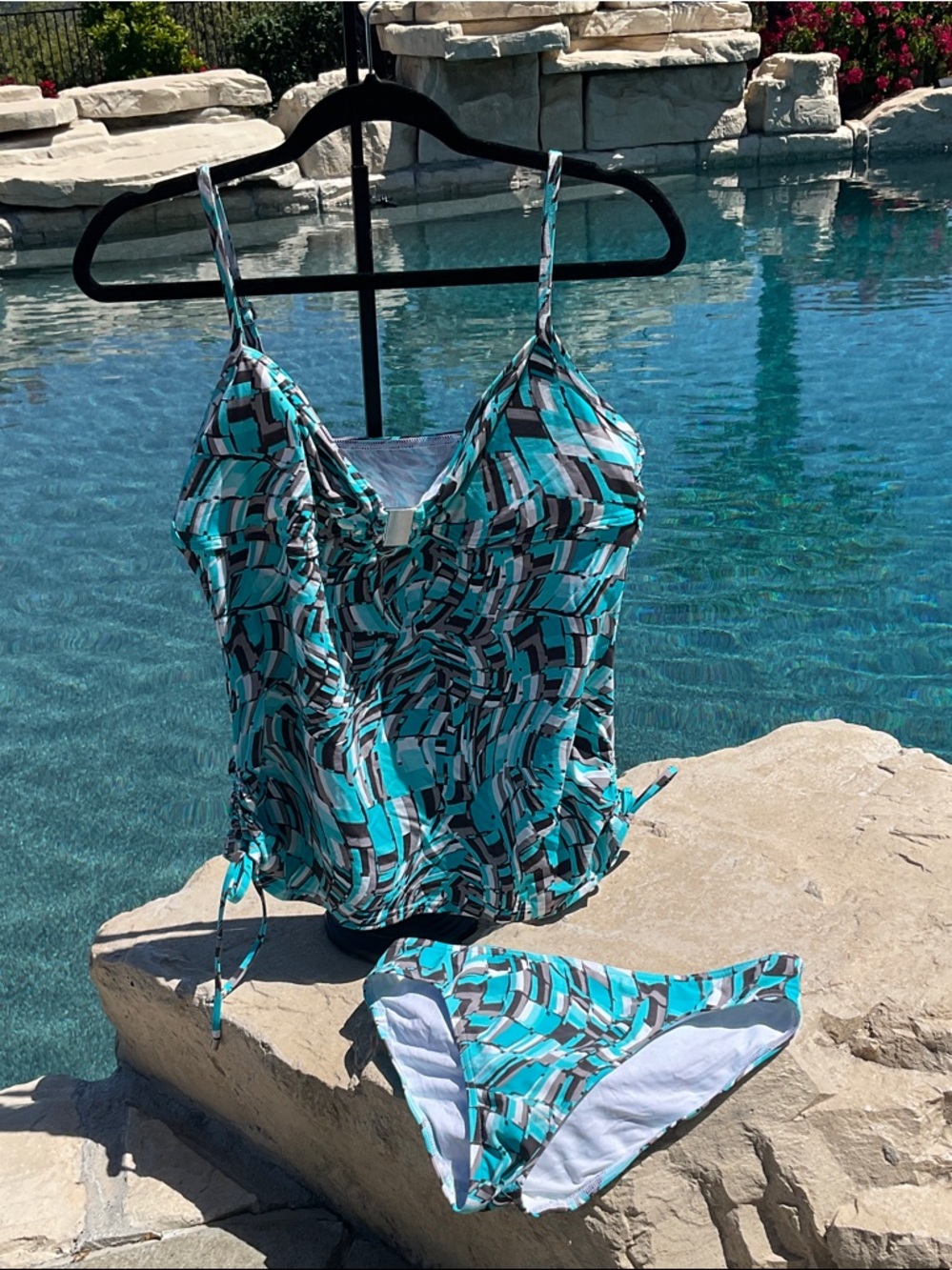 Calvin Klein Turquoise and Black Geometric Tankini Set